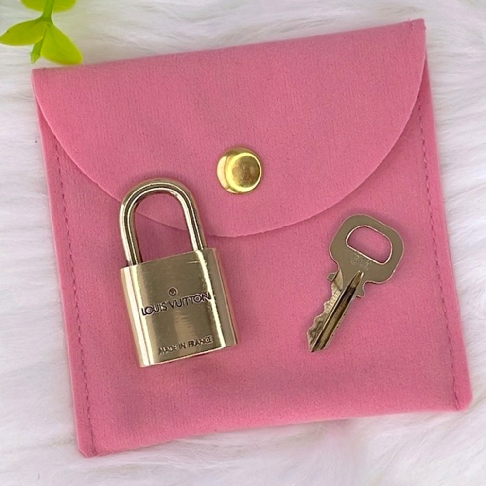Louis Vuitton Padlock And Key #314 - Picture 7 of 9